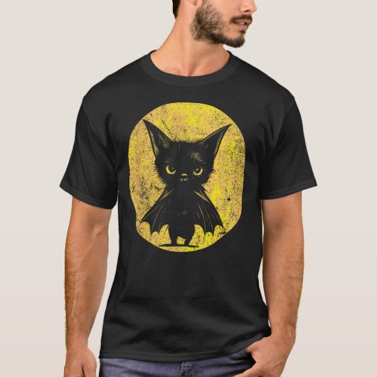 Halloween Grumpy Black Kitten In Bat Costume (2) T-Shirt (Vorderseite)