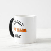 Halloween Gute Vibes Spooky Coffee Tasse, Verwandlungstasse (Vorderseite Links)