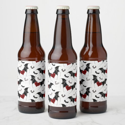 Halloween-Herz mit schwarzen Fledermausflügeln Bierflaschenetikett (Flaschen)