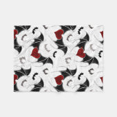 Halloween-Herz mit schwarzen Fledermausflügeln Fleecedecke (Vorderseite (Horizontal))