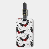 Halloween-Herz mit schwarzen Fledermausflügeln Gepäckanhänger (Vorderseite vertikal)