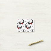 Halloween-Herz mit schwarzen Fledermausflügeln Post-it Klebezettel (Auf Schreibtisch)