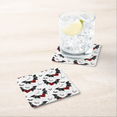 Halloween-Herz mit schwarzen Fledermausflügeln Rechteckiger Pappuntersetzer (Vor Ort)