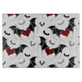 Halloween-Herz mit schwarzen Fledermausflügeln Schneidebrett (Vorderseite)