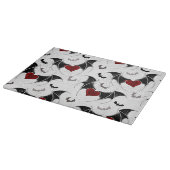 Halloween-Herz mit schwarzen Fledermausflügeln Schneidebrett (Ecke)