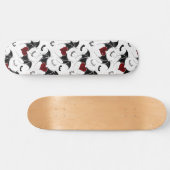 Halloween-Herz mit schwarzen Fledermausflügeln Skateboard (Horizontal)