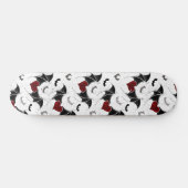 Halloween-Herz mit schwarzen Fledermausflügeln Skateboard (Horizontal)