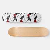 Halloween-Herz mit schwarzen Fledermausflügeln Skateboard (Horizontal)