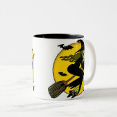 Halloween Hexe auf Broomstick Zweifarbige Tasse (VorderseiteRechts)