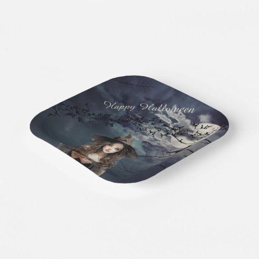 Halloween Hexe im Mondlicht Pappteller (Gewinkelt)