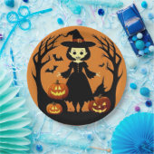Halloween Hexe mit Kürpen in einer unheimlichen Ei Pappteller (Party)