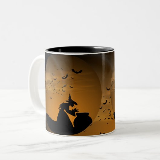 Halloween Hexe und Cauldron mit Fledermäusen Zweifarbige Tasse (Vorderseite Links)