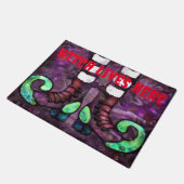 Halloween Hexen lebt hier Stiefel whimsical Fußmatte (Schrägansicht)