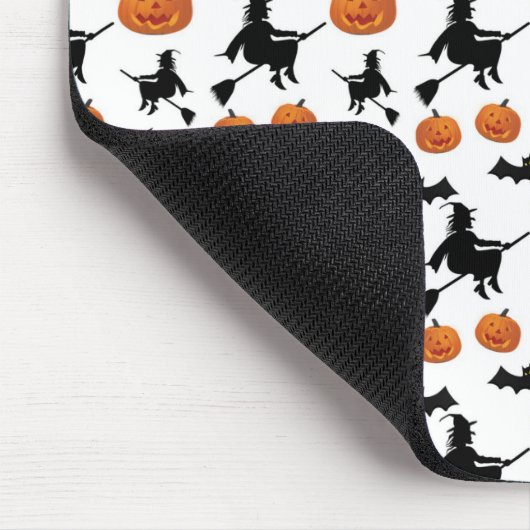 Halloween Hexen, Pumpkins und Fledermäuse Mousepad (Ecke)
