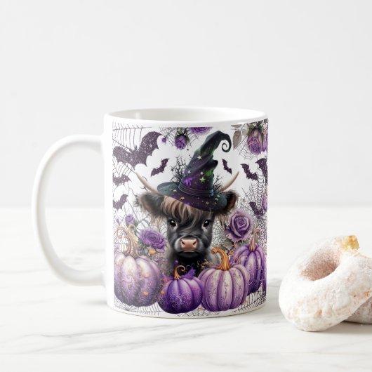 Halloween Highland Cow Hexenkürbis Lila Pumpkins Kaffeetasse (Mit Donut)
