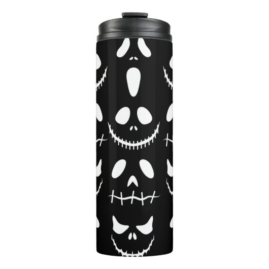 Halloween Hintergrund. Nahtloses Muster mit Halbwe Thermosbecher (Vorderseite)