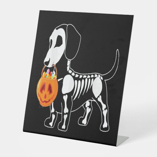 Halloween-Hundekostüm Sockelschild (Vorderseite)