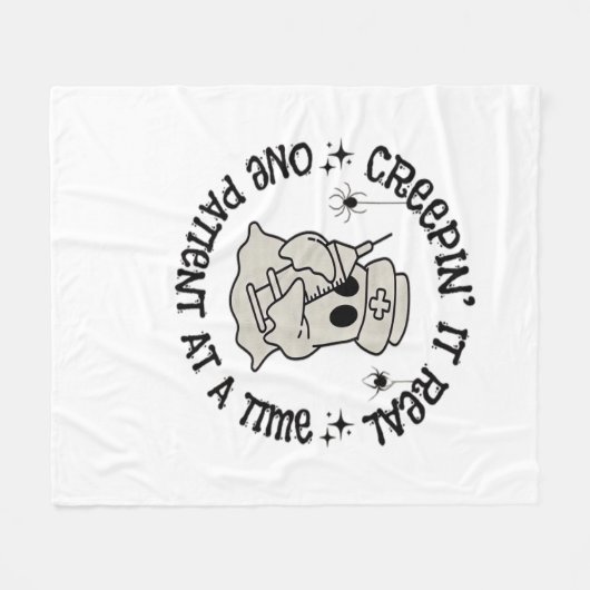 Halloween im Gesundheitswesen, ein echter Patient Fleecedecke (Vorderseite (Horizontal))