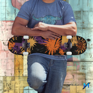 Halloween-inspirierte Graffiti mit Sonnenstrahlen- Skateboard