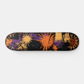 Halloween-Inspiriertes Graffiti mit Sunburst-Muste Skateboard (Horizontal)