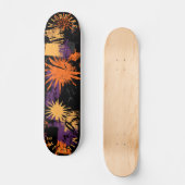 Halloween-Inspiriertes Graffiti mit Sunburst-Muste Skateboard (Vorderseite)