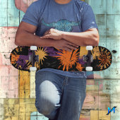 Halloween-Inspiriertes Graffiti mit Sunburst-Muste Skateboard