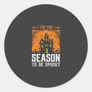 Halloween ist die Saison um gruselig zu sein Desig Runder Aufkleber