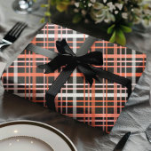 Halloween Kariertes Muster in Orange, Rosa und Sch Geschenkpapier