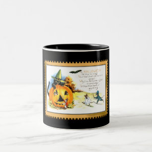 Halloween-Katze sitzt in Jack O Lantern Zweifarbige Tasse