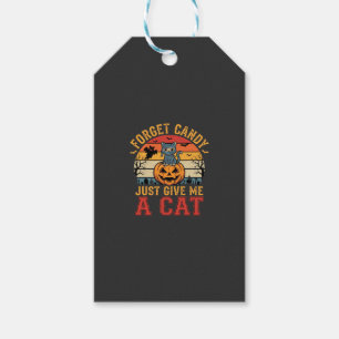 Halloween-Katze vergisst Süßigkeiten und gibt mir Geschenkanhänger