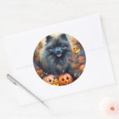 Halloween Keeshond mit Pumpkins Beängstigend Runder Aufkleber (Umschlag)