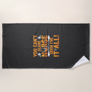 Halloween-Krankenschwester-Design_1 Strandtuch