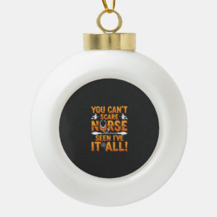 Halloween-Krankenschwester-Hat-alles-gesehen-Desig Keramik Kugel-Ornament