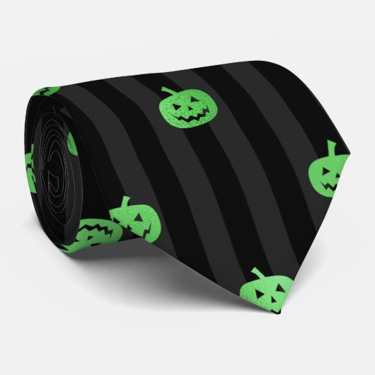 Halloween-Kürbis aus nahtlosen grünen Wäldern Krawatte (Gerollt)