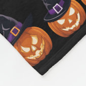 Halloween-Kürbis in einem Hexenhut Fleecedecke (Ecke)