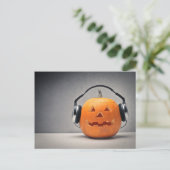 Halloween Kürbis mit Kopfhörern für Musik Postkarte (Stehend Vorderseite)