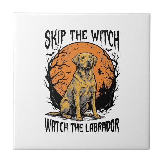 Halloween-Labrador-Shirt mit Warnung vor unheimlic Fliese (Vorderseite)