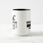 Halloween Laden bitte Text schwarz und weiß warten Tasse (Zentrum)