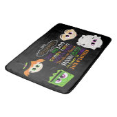Halloween-Leckereien Badematte (Schrägansicht)