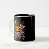 Halloween-Leckereien Zweifarbige Tasse (Vorderseite Links)