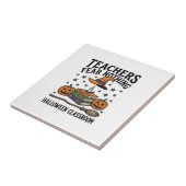 Halloween-Lehrer-Shirt mit Hexen-Büchern_1 Fliese (Seite)