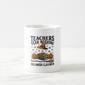 Halloween-Lehrer-Shirt mit Hexenbüchern_1 Kaffeetasse (Mittel)