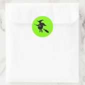 Halloween, Lime Green und Black Flying Hexe Runder Aufkleber (Tasche)
