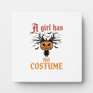 Halloween-Mädchen hat keinen Kostüm-Kürbis Fotoplatte