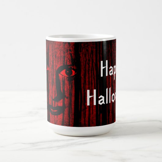 Halloween-Mädchen im Wald Kaffeetasse (Mittel)