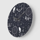 Halloween Magic: Vintages Doodle-Muster. Große Wanduhr (Winkel)