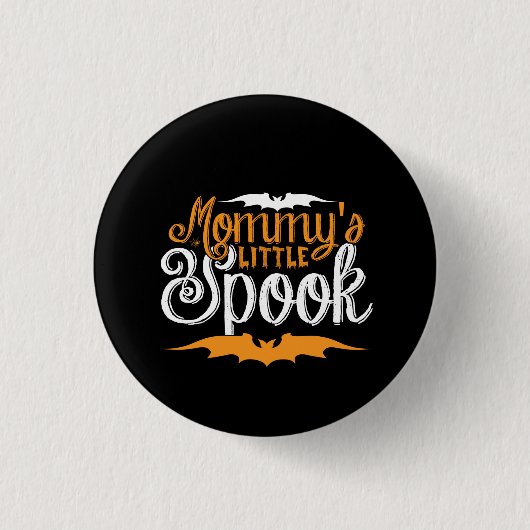 Halloween Mamas kleiner Spuk-Geburtstag Button (Vorderseite)