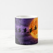 Halloween mit Mond und Hexe Kaffeetasse (Mittel)