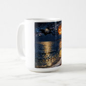 Halloween Mondlicht Strand Kaffeetasse (Vorderseite Links)