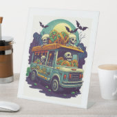 Halloween Monster Delivery Service Sockelschild (In Situ)
